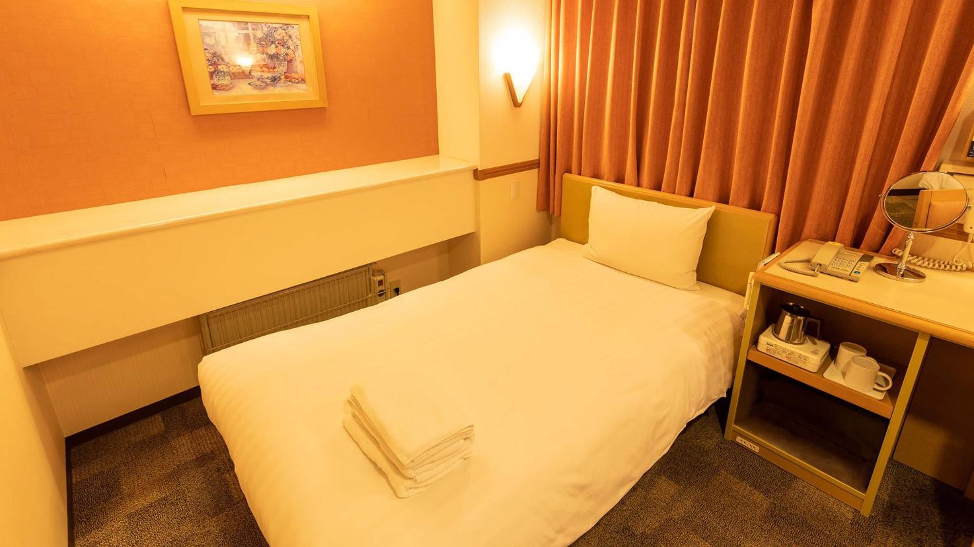 Toyoko Inn Chiba Minato Ekimae Zimmer foto